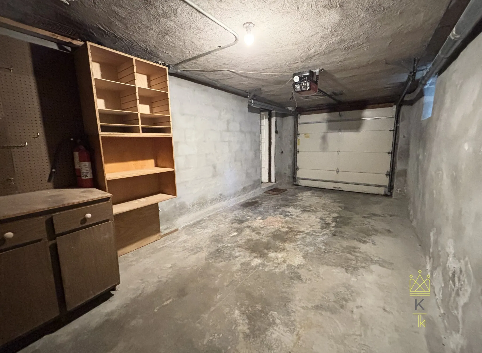 33 Clearwater Rd, Chestnut Hill