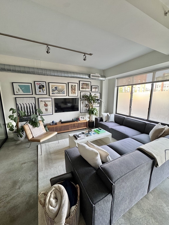 255 Northampton, South End