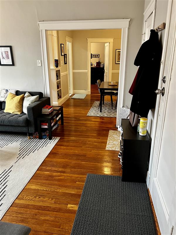 11 Gray St, Neighborhood Nine