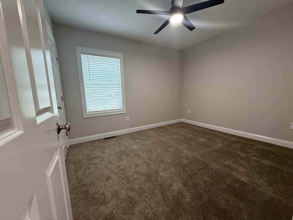 13 Glacier Path, Middleboro