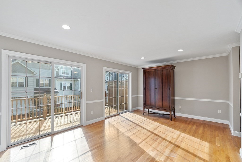 67 N Quinsigamond Ave, Shrewsbury