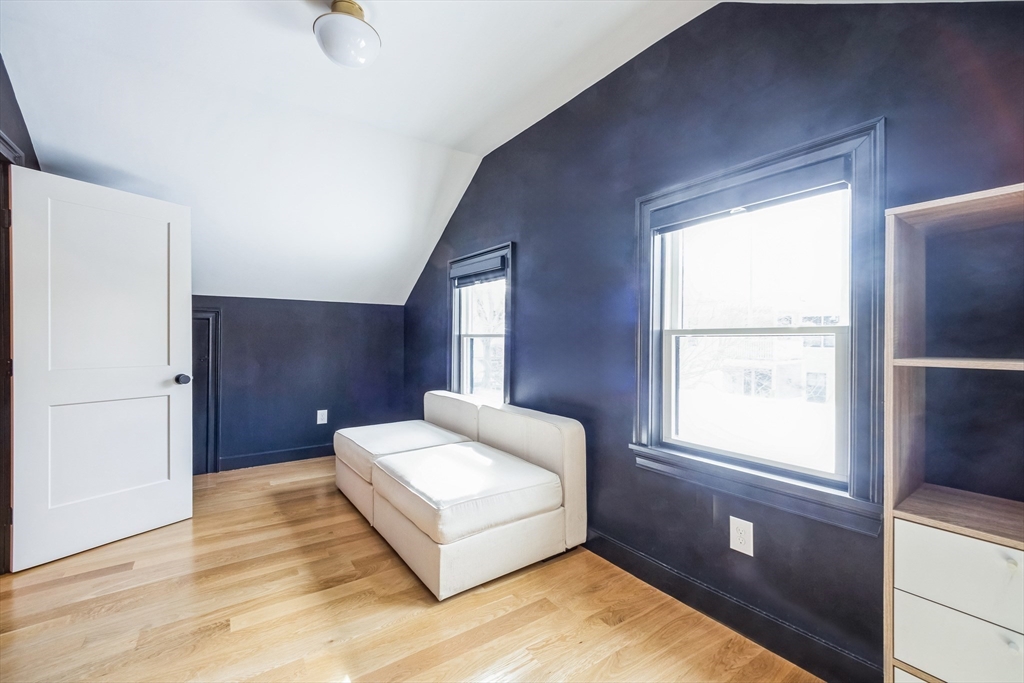 20 Fairmont St, Cambridgeport