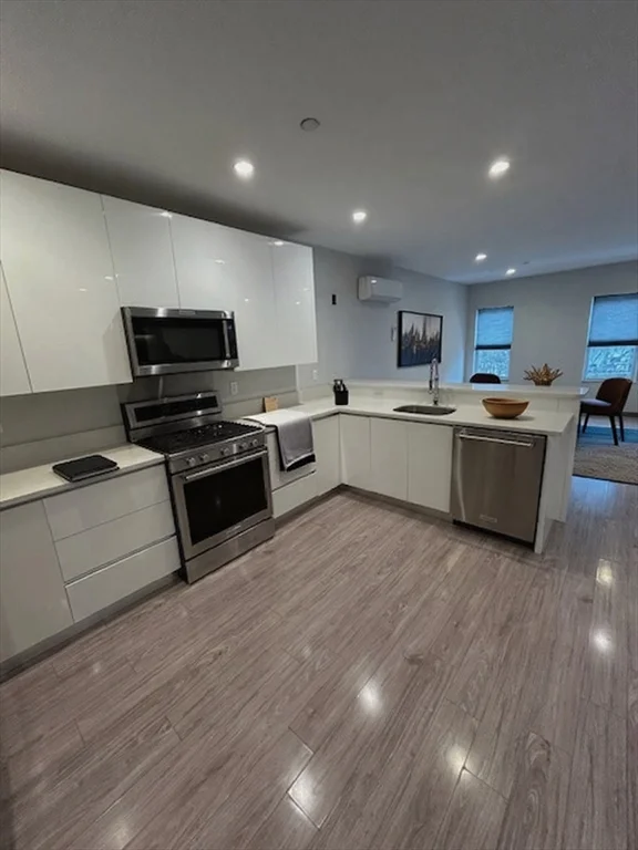 145 Newbury Ave, Quincy