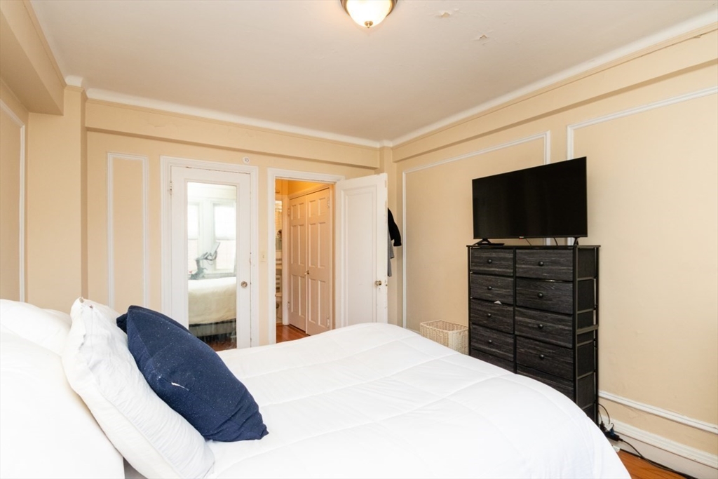 1450 Beacon St, Boston