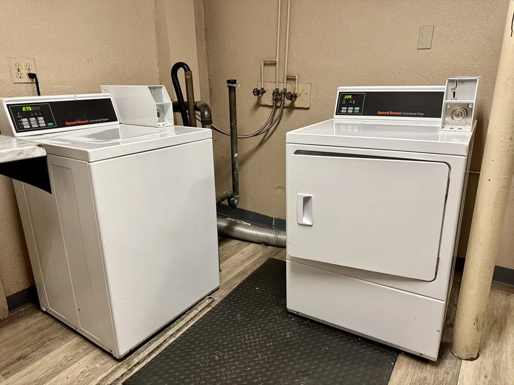 837 River St, Hyde Park