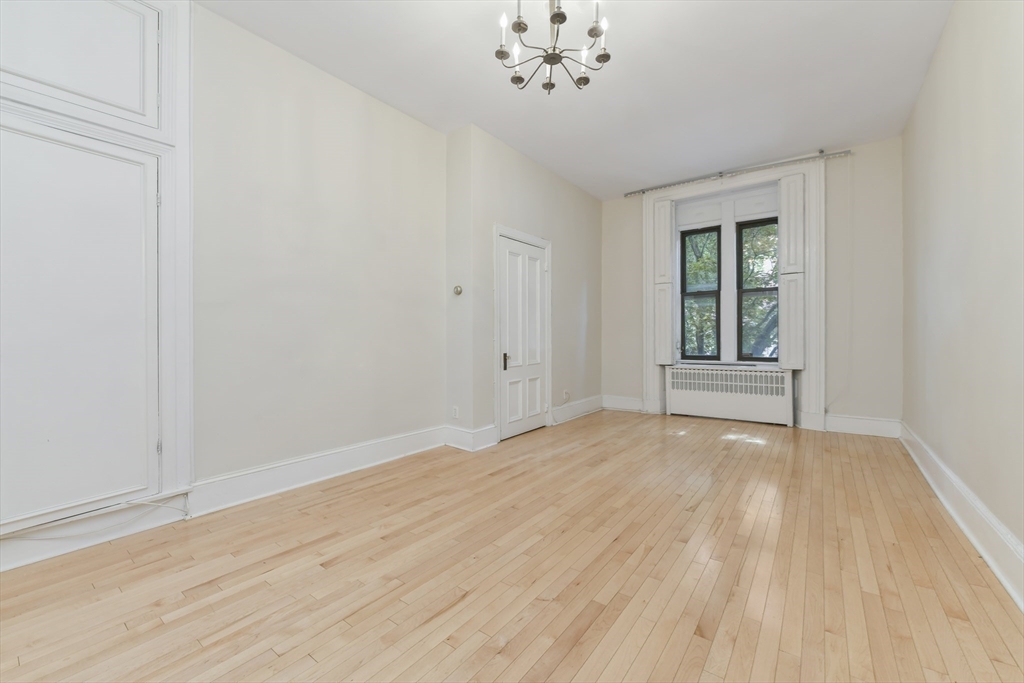 232 Beacon St, Back Bay