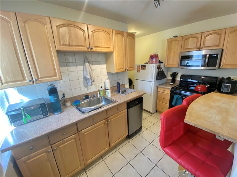 375 Western Ave, Riverside