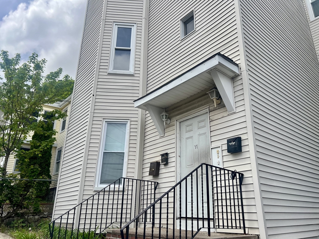 11 Hutchinsons Ct, Lynn