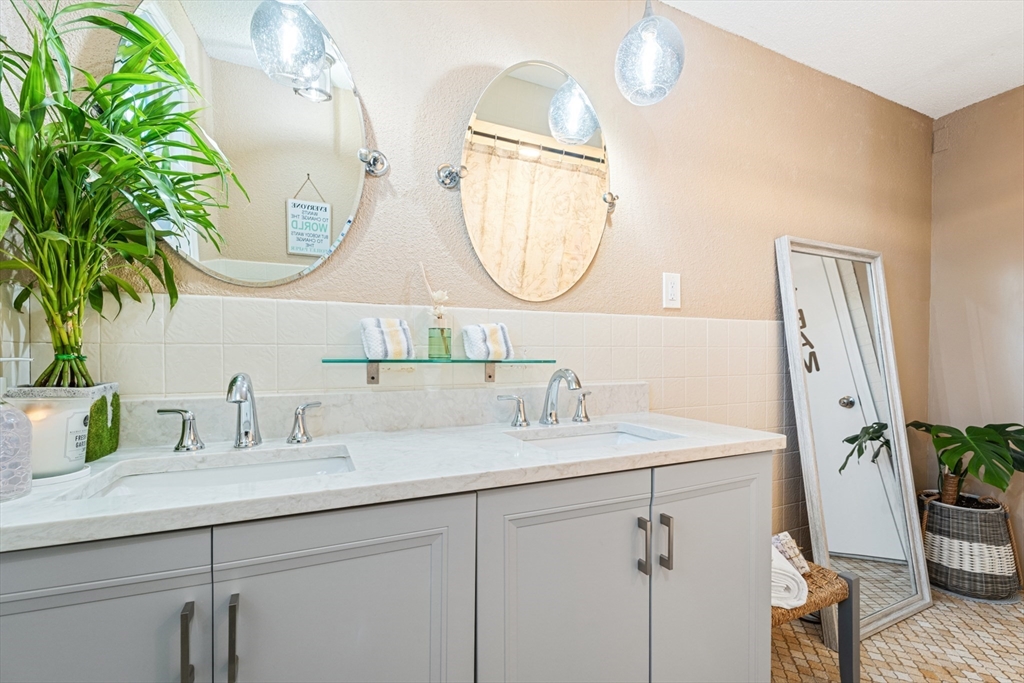 14 Newman St, Revere