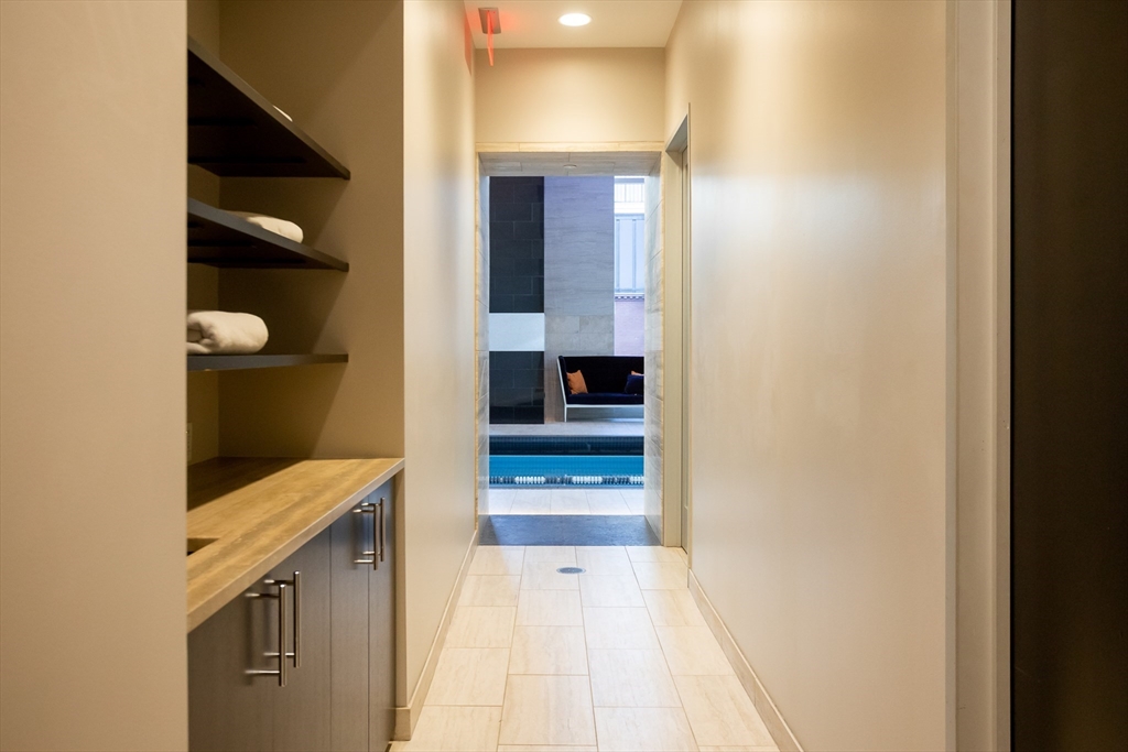 1 Franklin St, Midtown