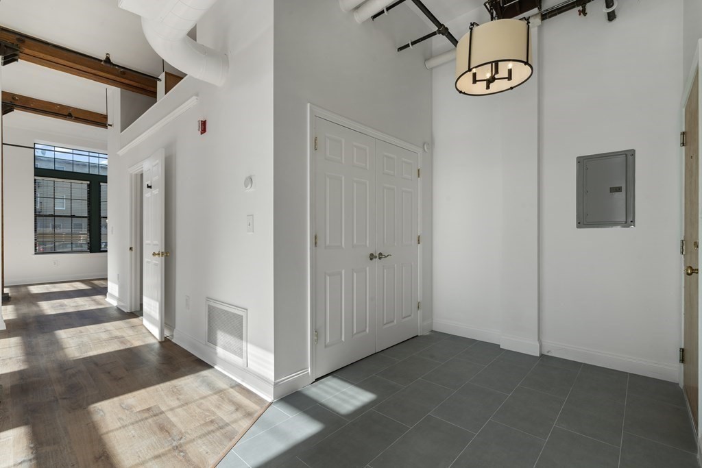 881 E 1st, South Boston