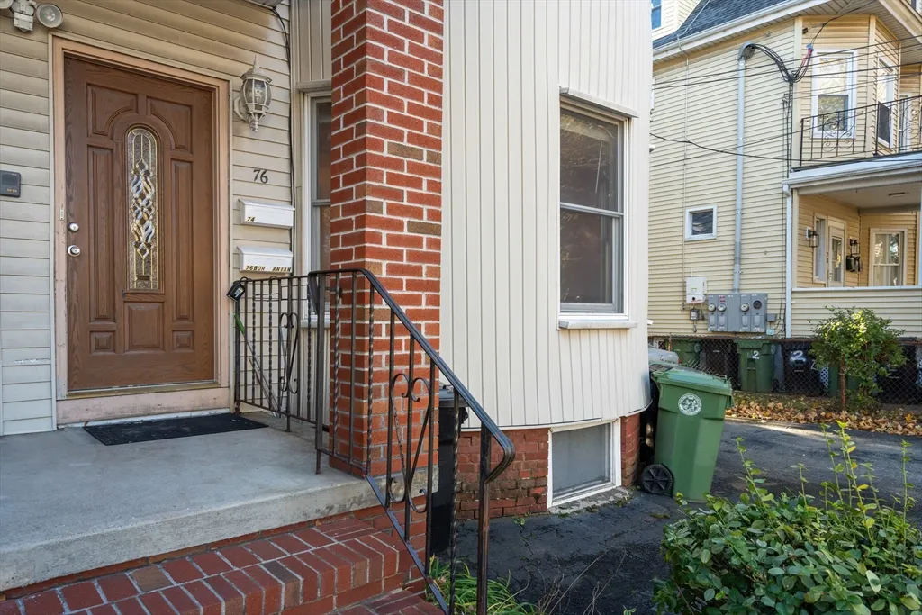 76 Dexter Ave, Watertown