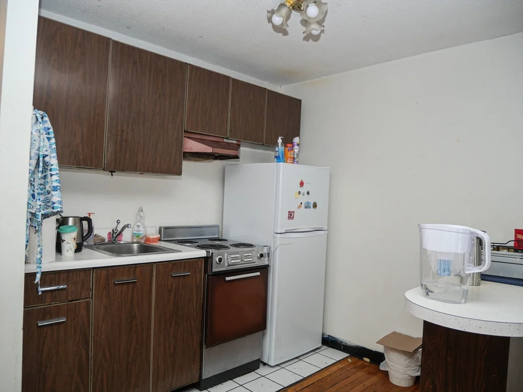 1039 Commonwealth Ave, Allston