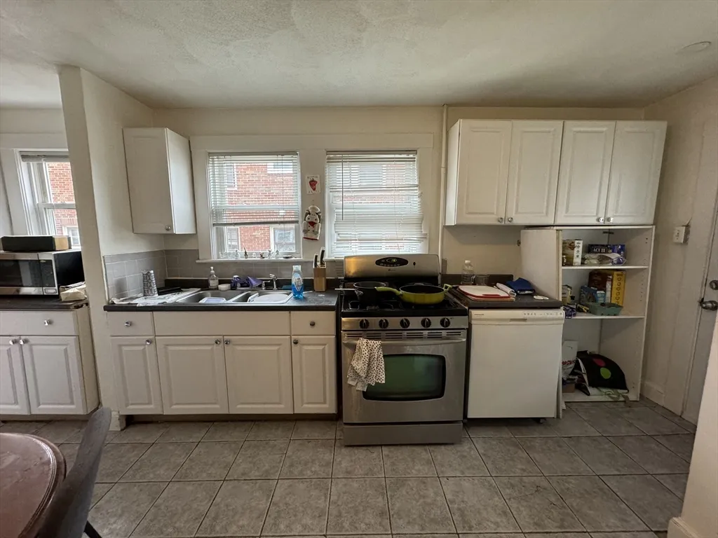 481 Washington St, Brighton