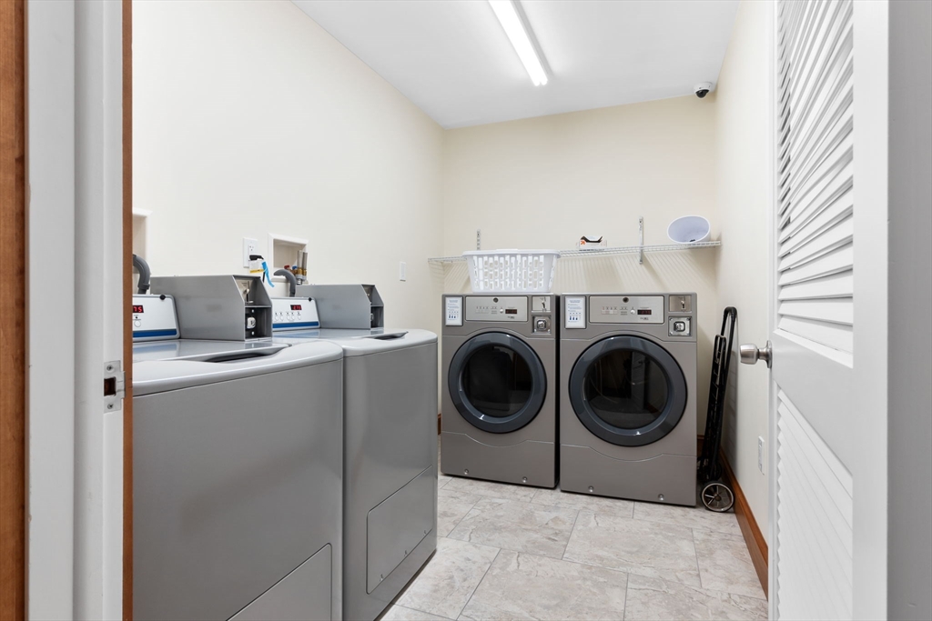 44 Maple St, Danvers