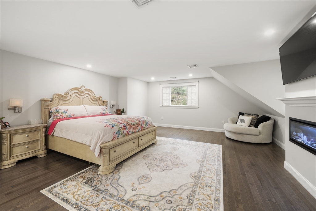 1 Confidential St, Indian Pond