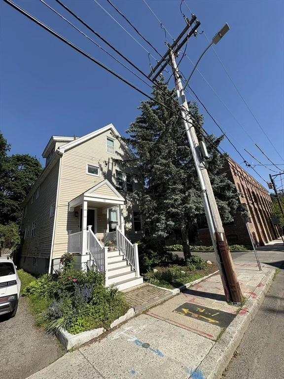 18 Cottage Park Ave, North Cambridge