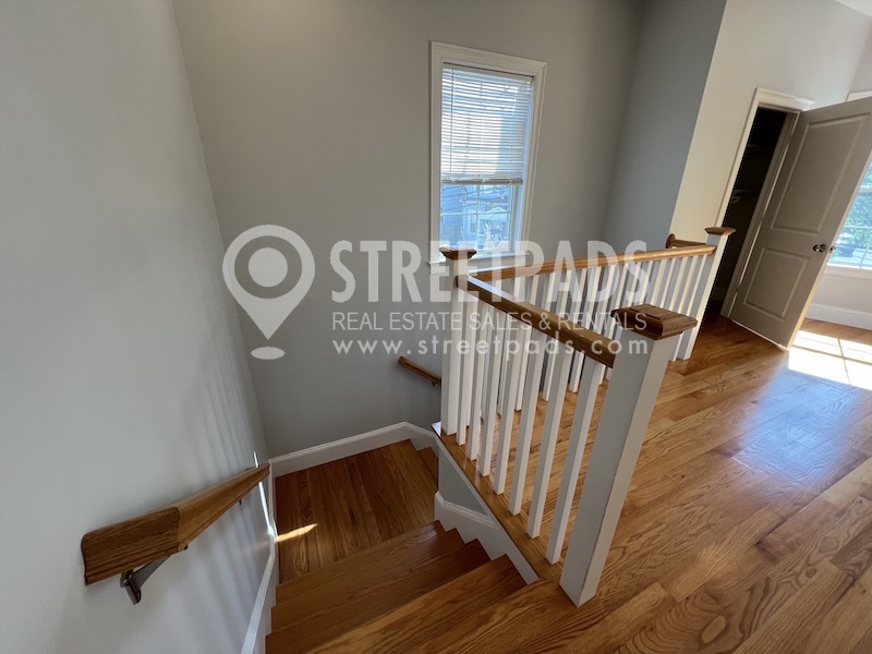 8 Islington St, Allston