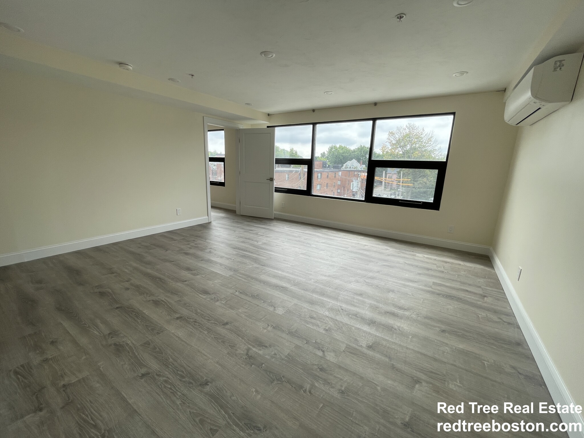 1028 Commonwealth Ave, Boston