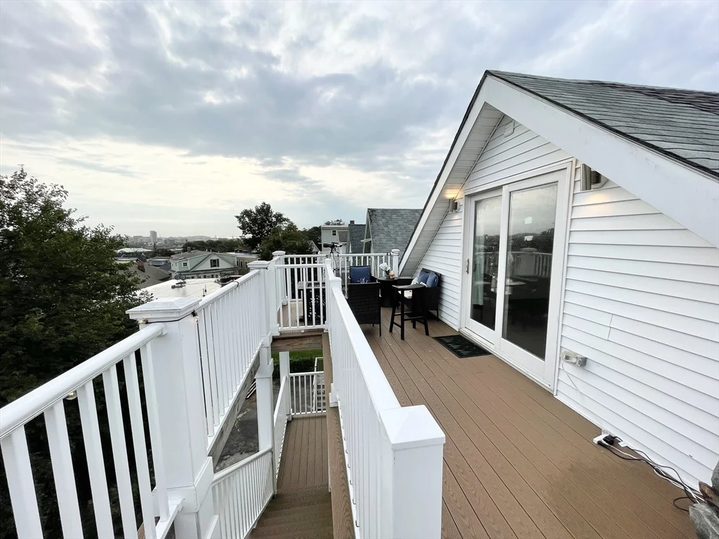 21 Iroquois, Mission Hill