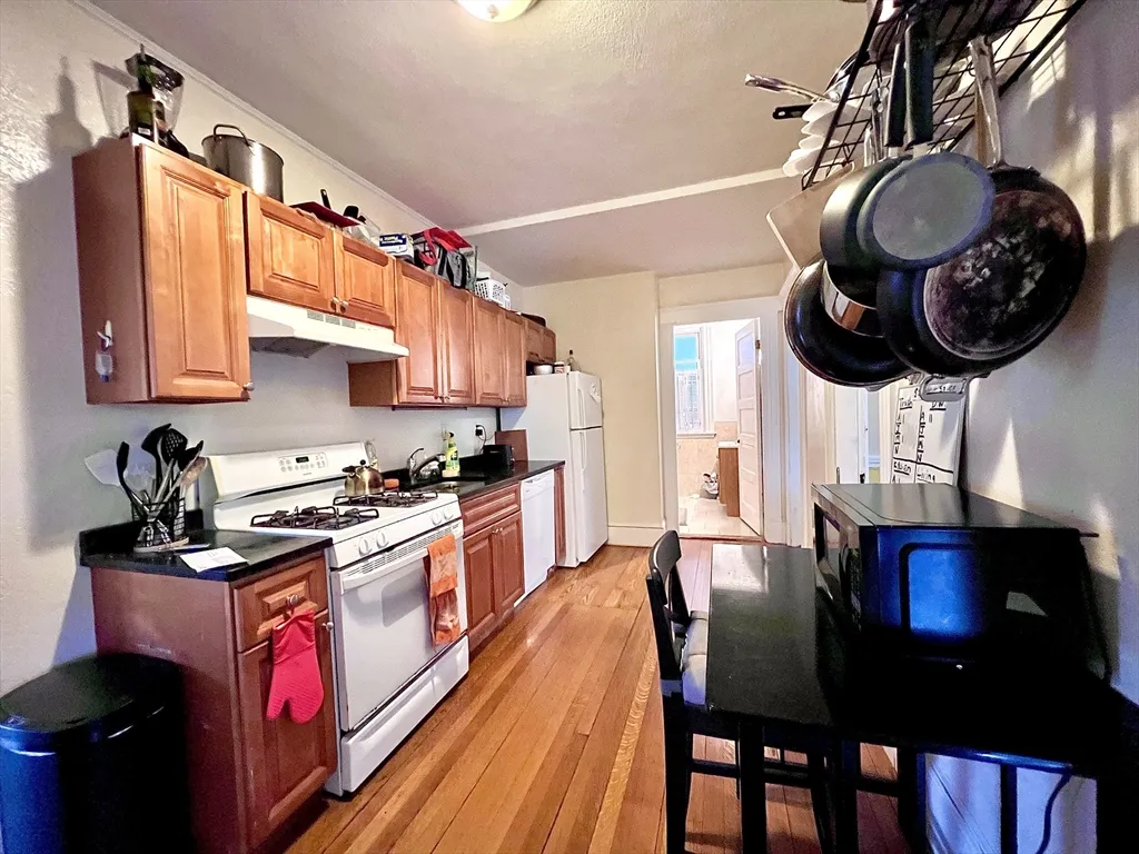 148 Strathmore Rd, Brighton