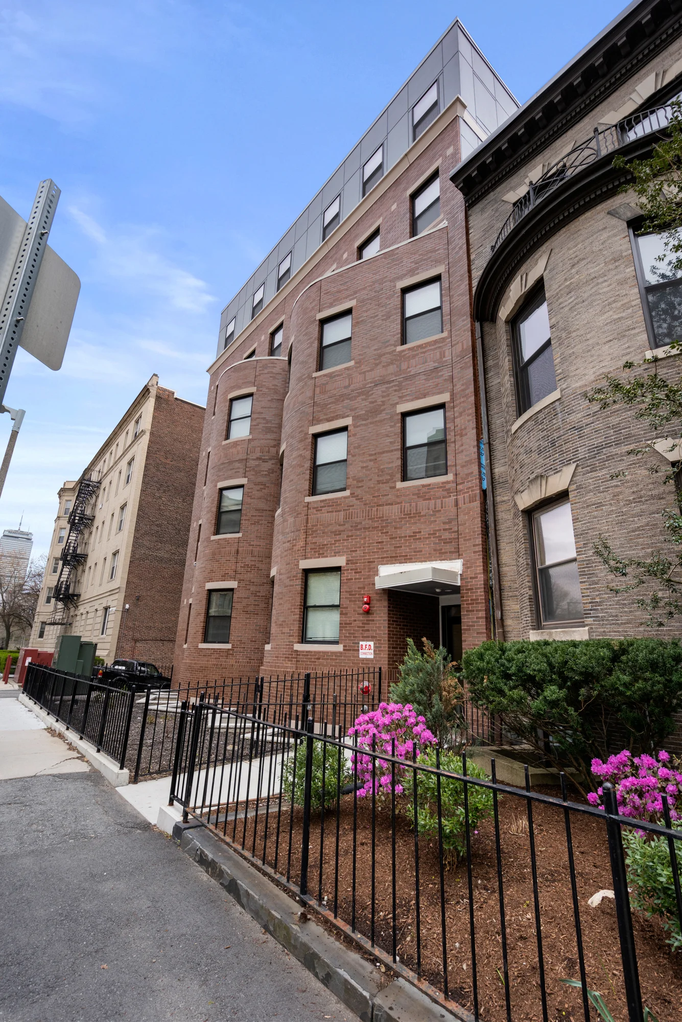 16 Peterborough St, Fenway