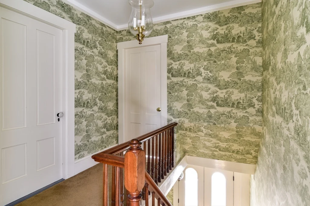 110 Main St, Hopkinton