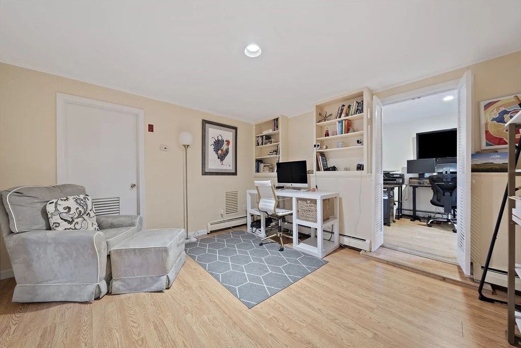 20 Trayer Rd, Canton