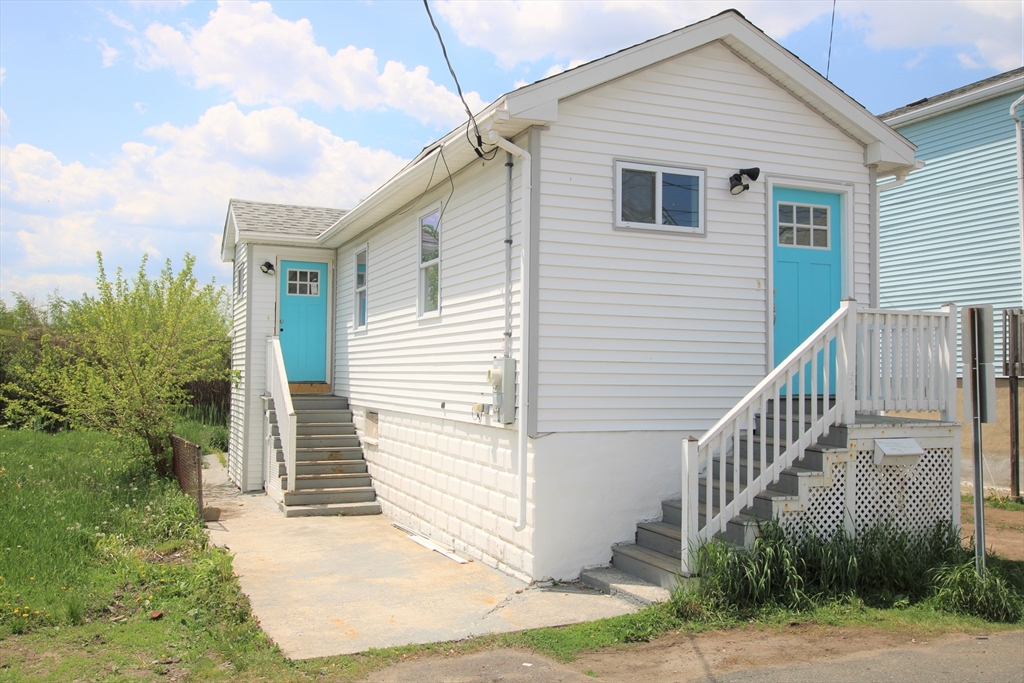 52 Shawmut St, Revere