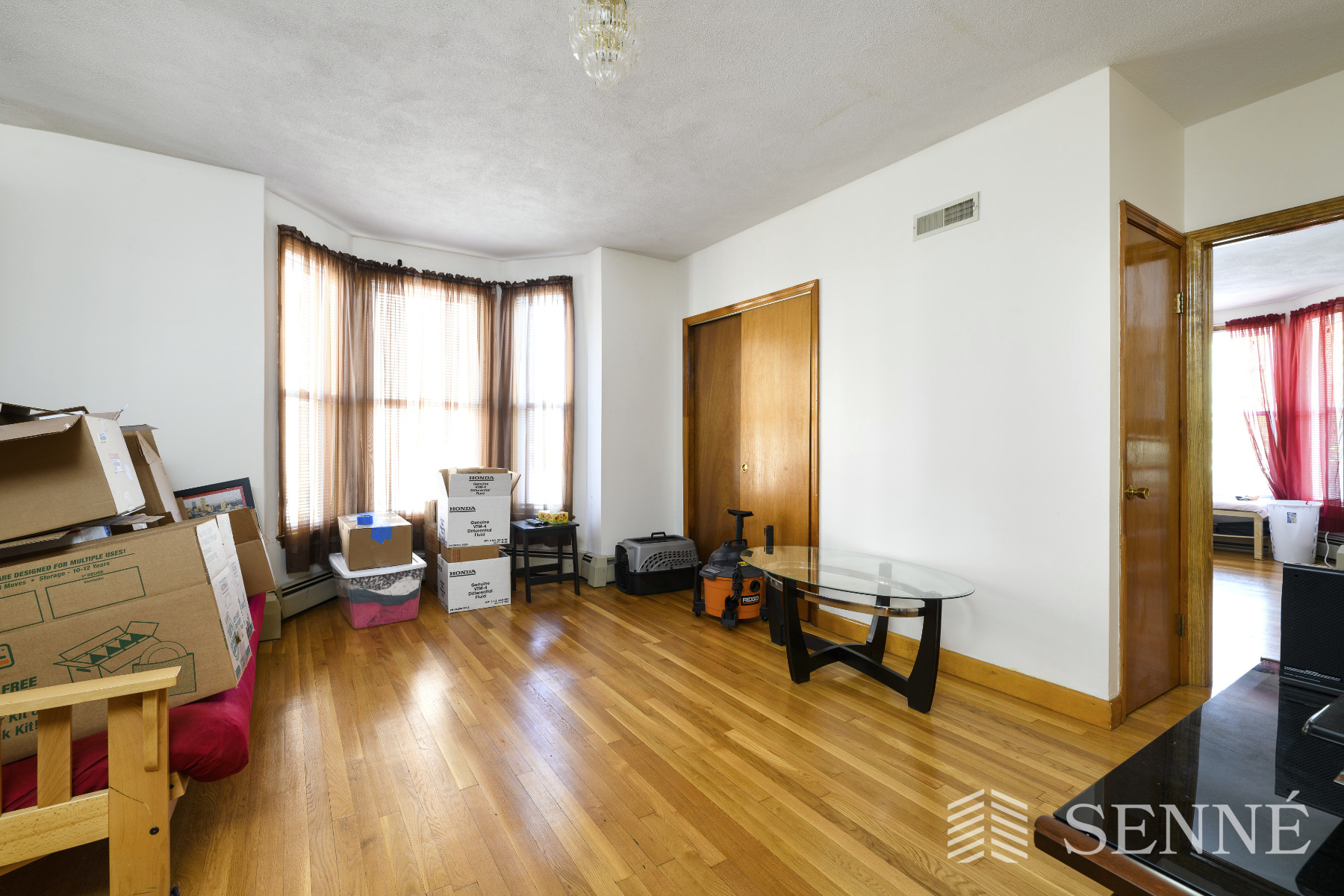 49 Concord Ave, Ward Two