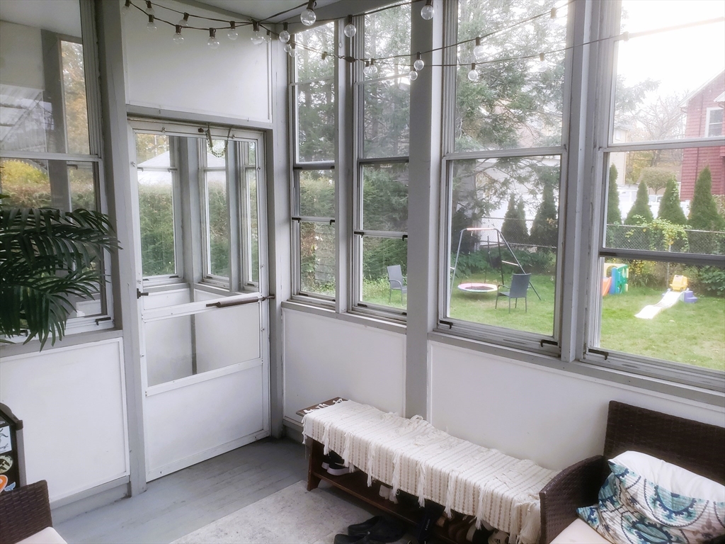 9 Menotomy Rd, Arlington