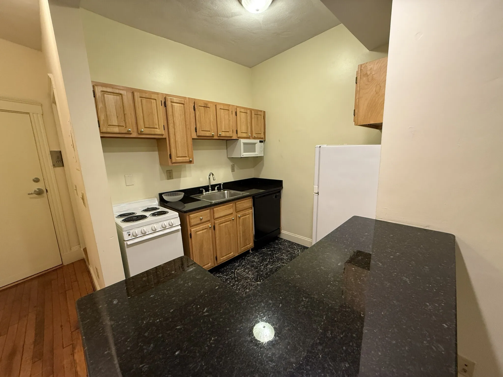 55 Queensberry St, Fenway