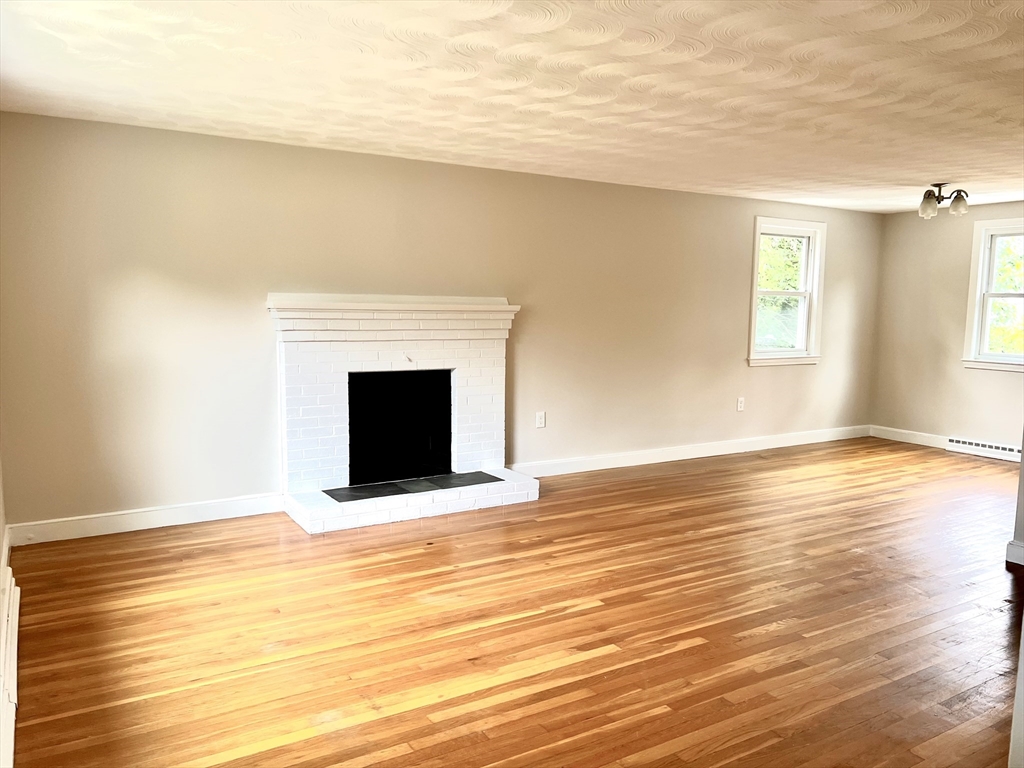 43 Grove St, Randolph