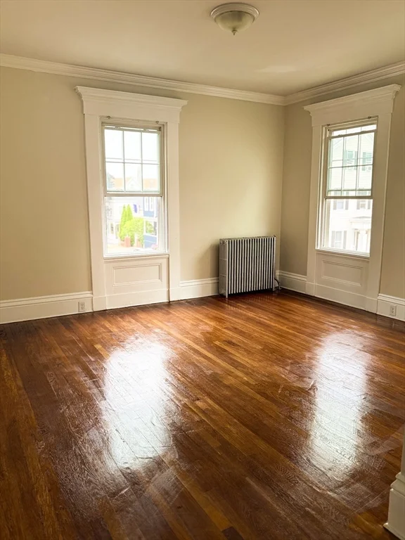 65 Chestnut St, New Bedford