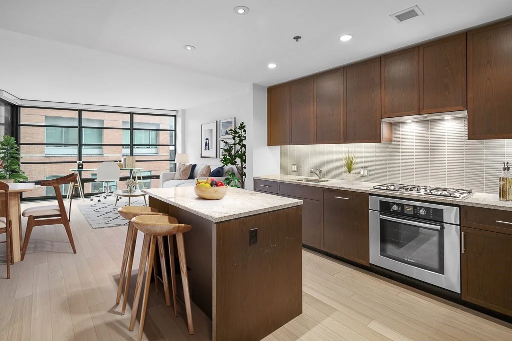 580 Washington St, Midtown