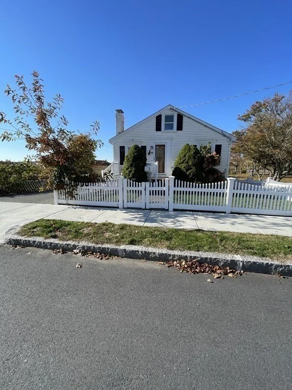 49 Deerfield St, Squantum