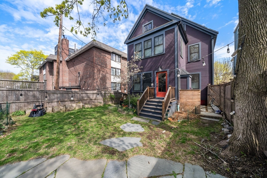 14 Hubbard Ave, Cambridge