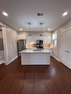 384 Harvard St, Mid-Cambridge