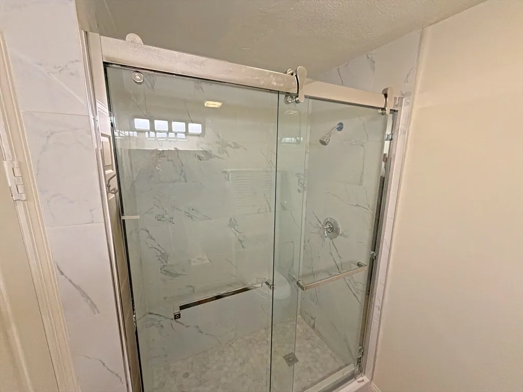 130 West 8th St, South Boston