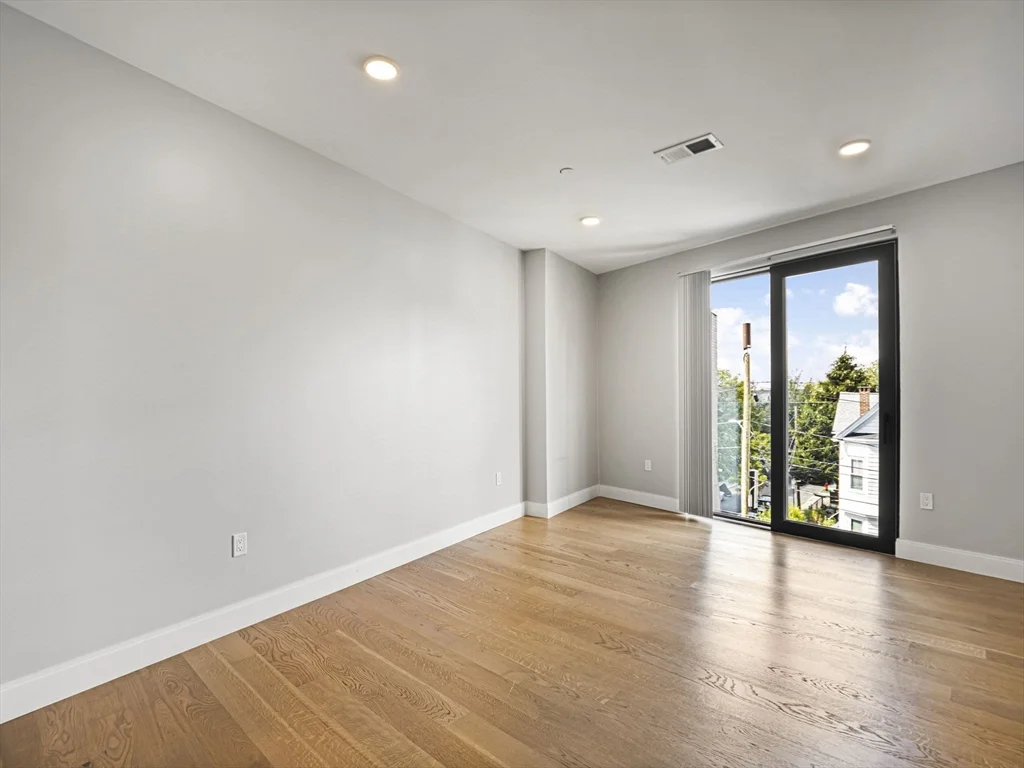 9 Central St, Spring Hill