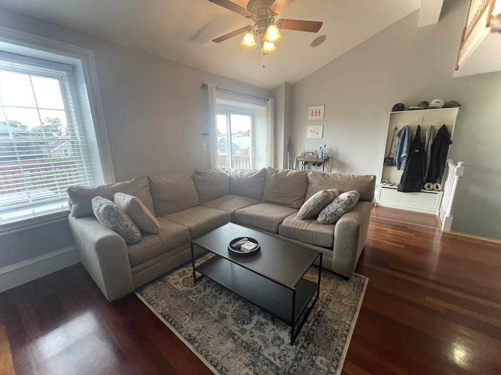 719 E Fourth St, South Boston