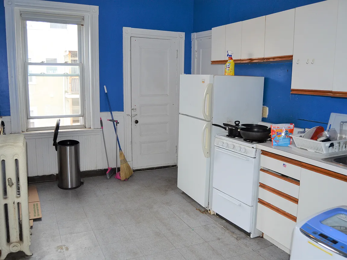 1126 Commonwealth Ave, Brighton