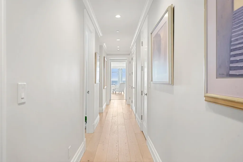 35 Littles Point Rd, Swampscott