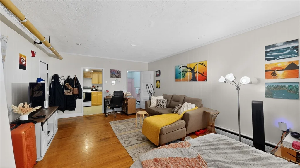 1071 Beacon St, Coolidge Corner