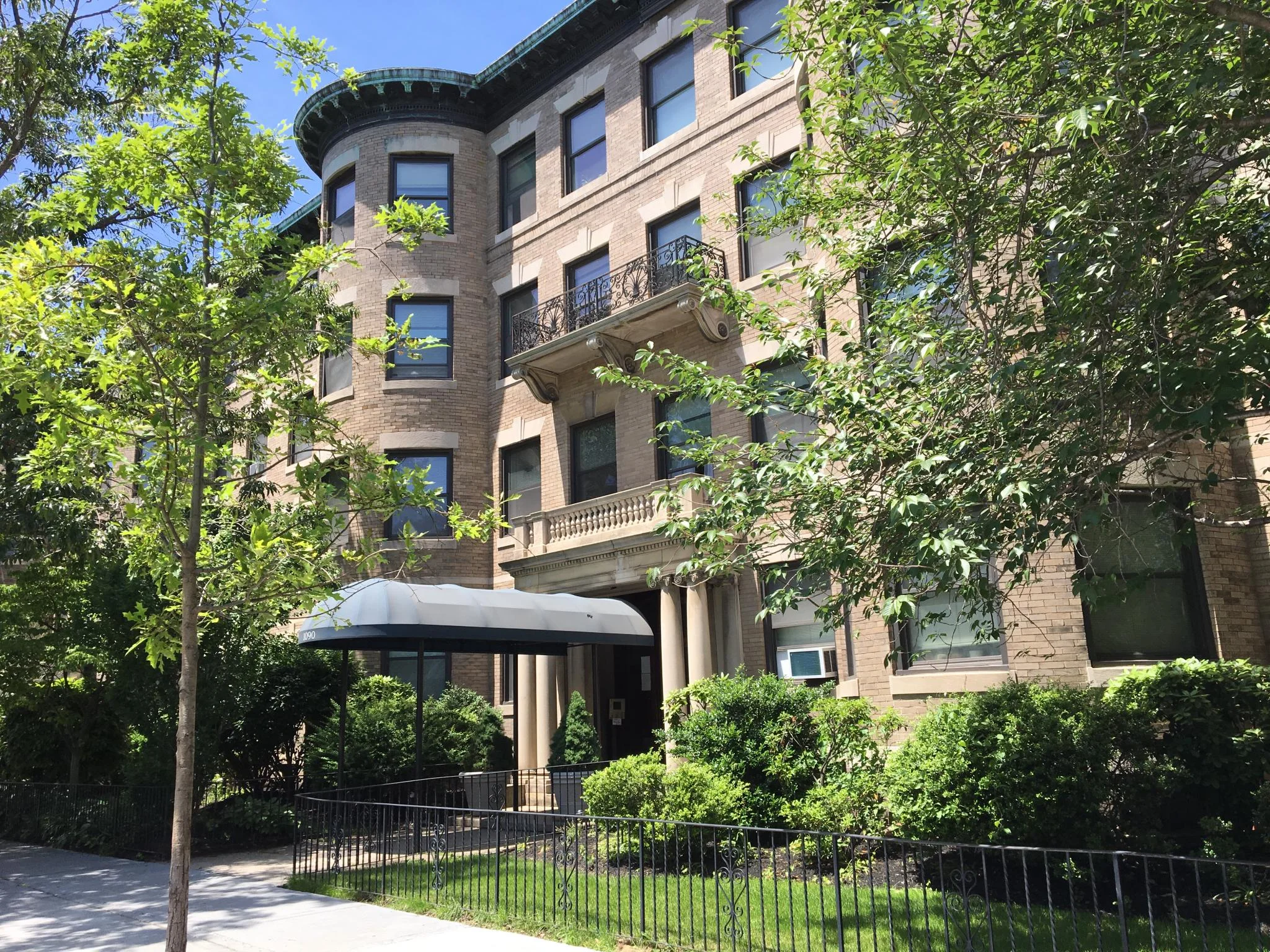 1100 Beacon St, Brookline