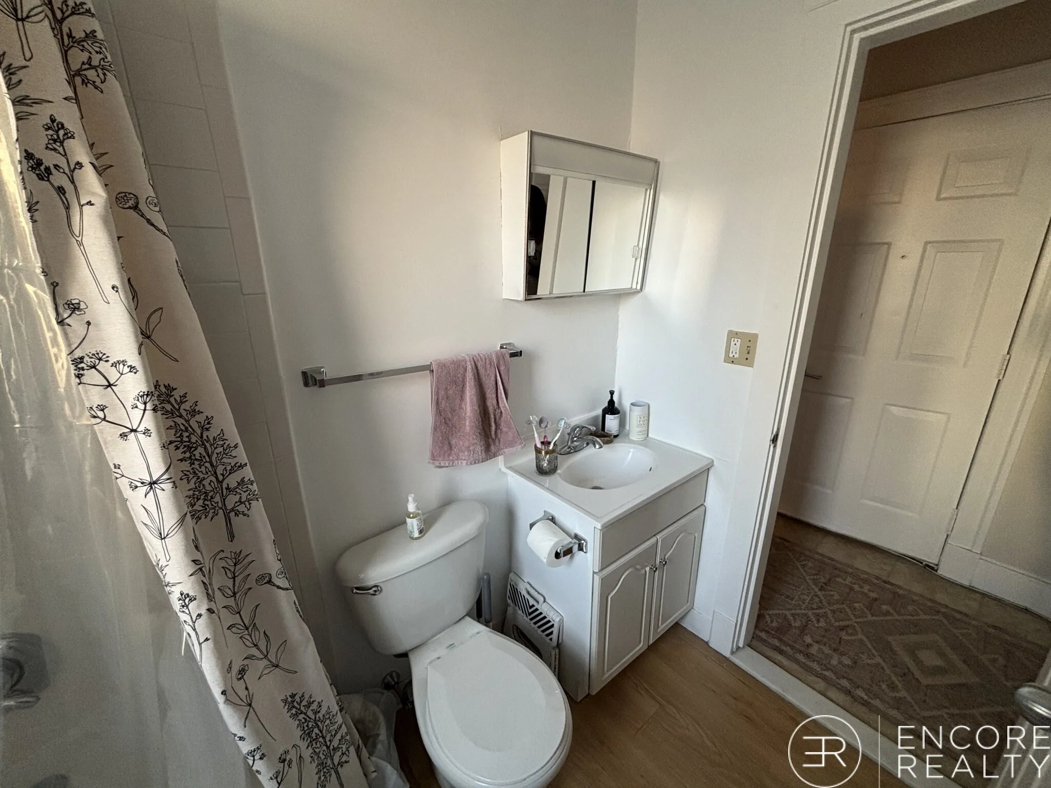 833 Beacon St, Fenway