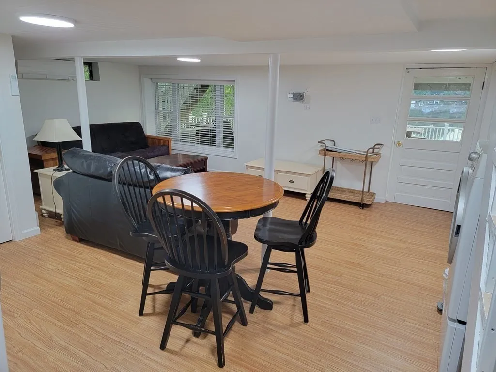 3 Pine Tree Dr, Holland