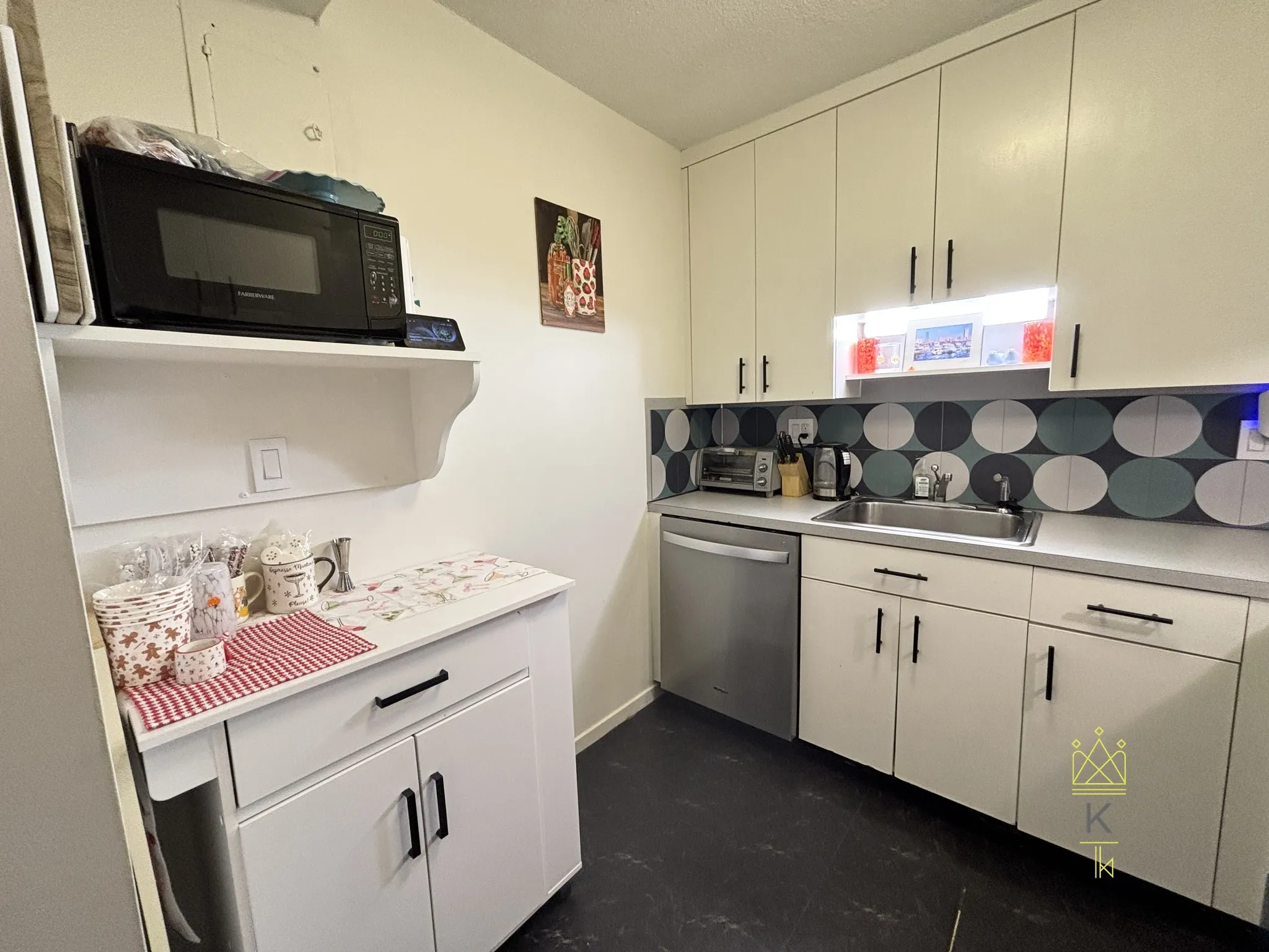 19 Winchester St, North Brookline