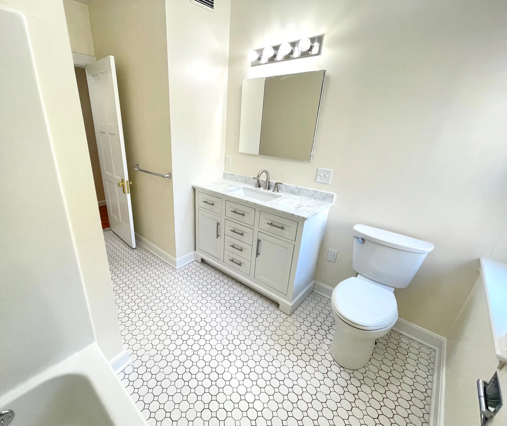 1209 Beacon St, Coolidge Corner