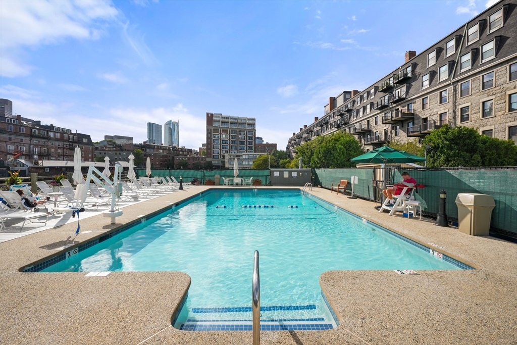 28 Atlantic Ave, Waterfront